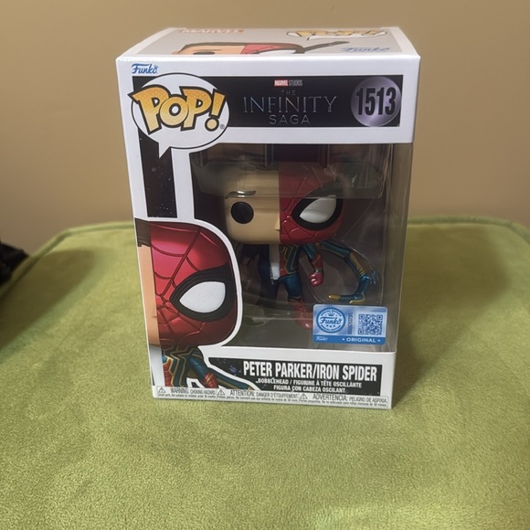Funko Pop! Peter Parker/Iron Spider (The Infinity Saga) - Picture 3 of 8